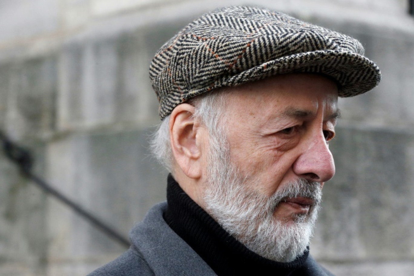 Le réalisateur  français Bertrand Blier lors d'une cérémonie à Paris le 5 décembre 2013 © FRANCOIS GUILLOT