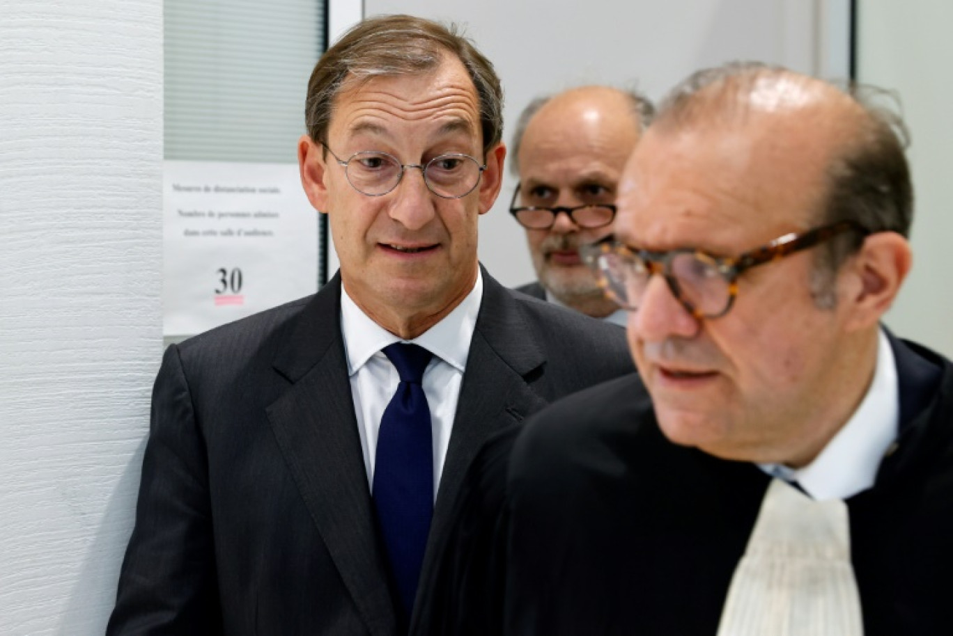 Nicolas Bazire (G), ancien directeur de campagne d'Edouard Balladur en 1995, au tribunal de Paris le 15 juin 2020 © Thomas COEX