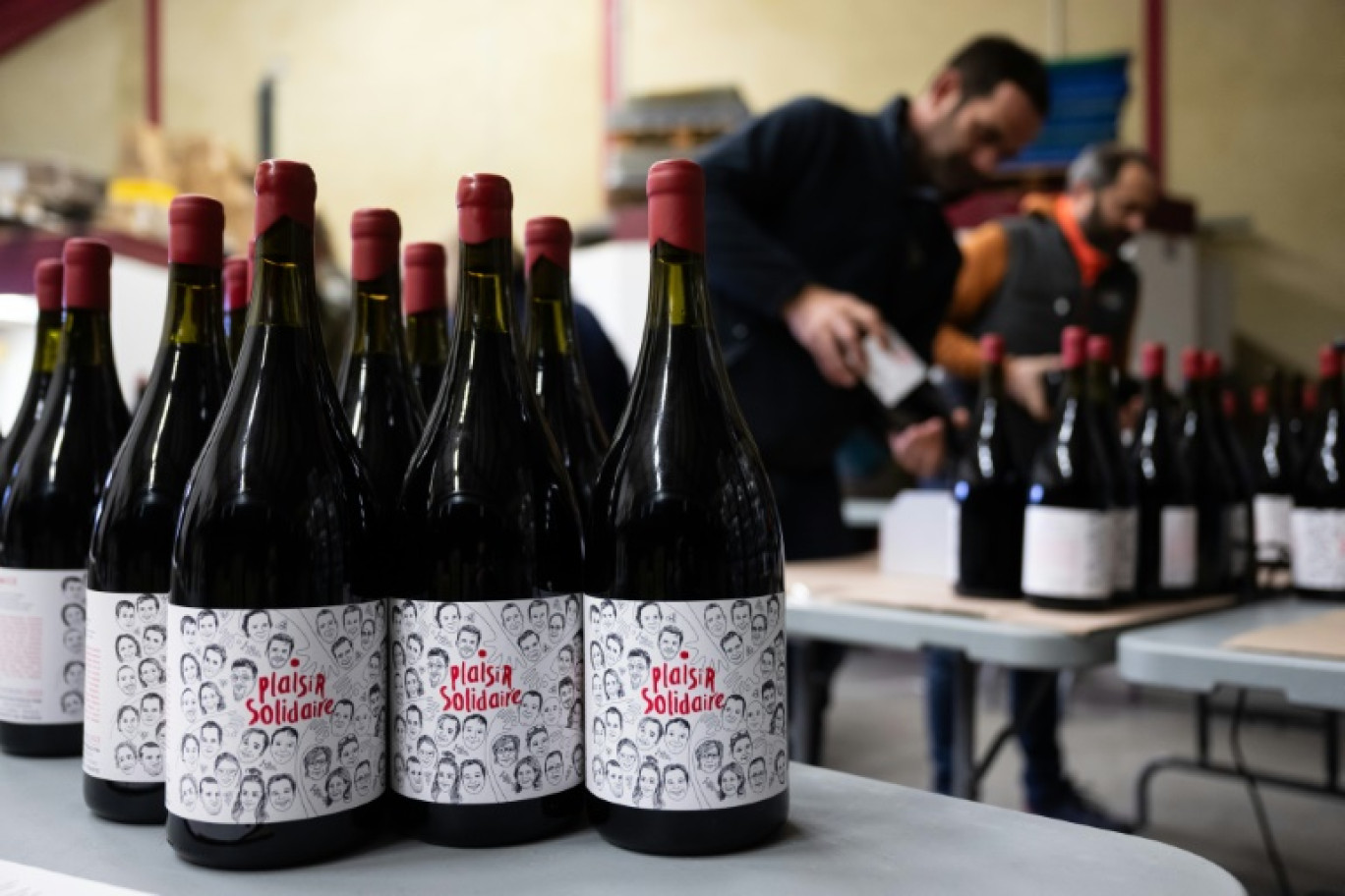 L'association Rouge Provence, avec sa cuvée "solidaire", veut aider des vignerons victimes d'aléas climatiques © MIGUEL MEDINA