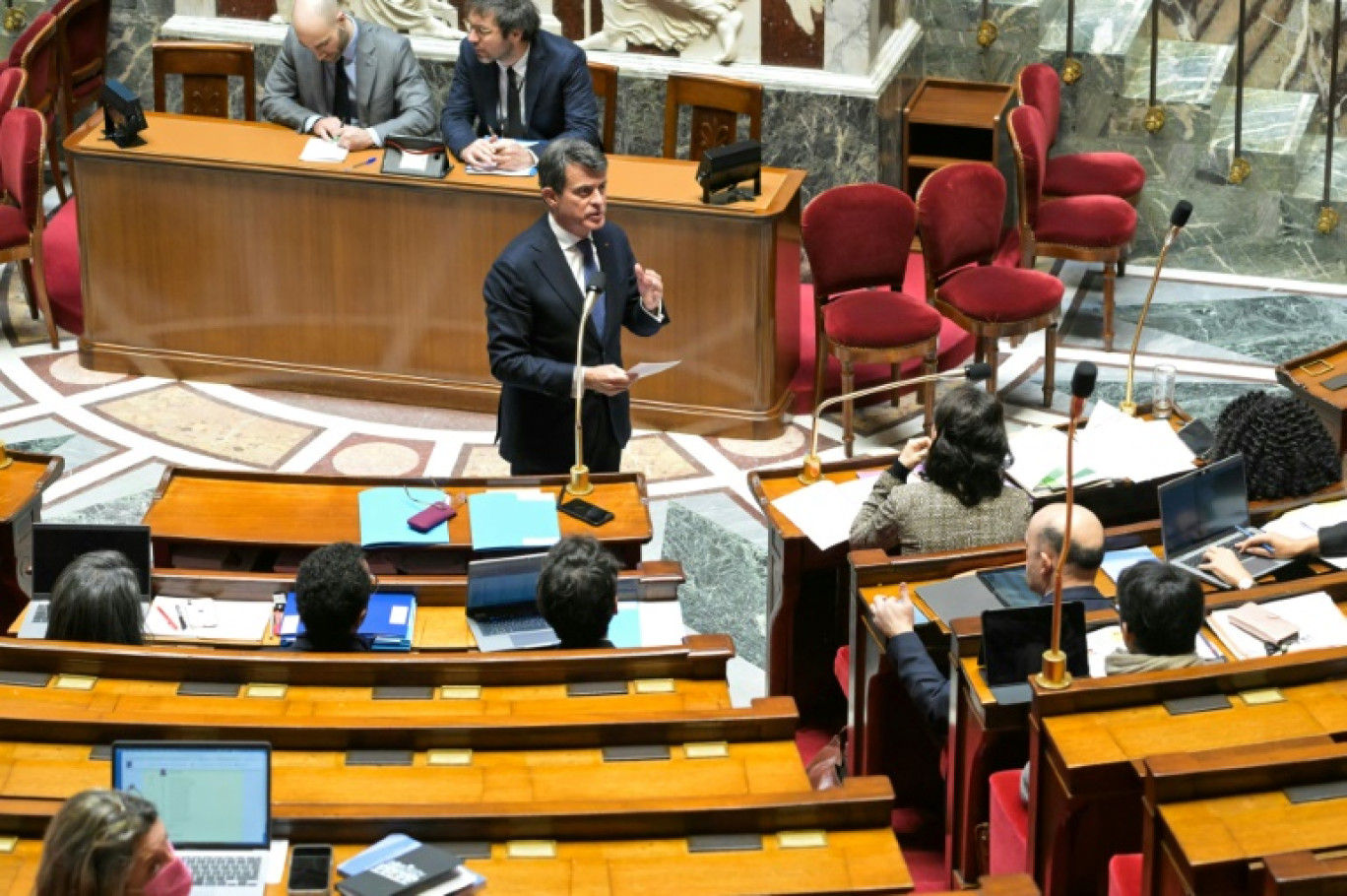 Le ministre des Outre-mer, Manuel Valls, à l'Assemblée nationale, le 23 janvier 2025 à Paris © Bertrand GUAY