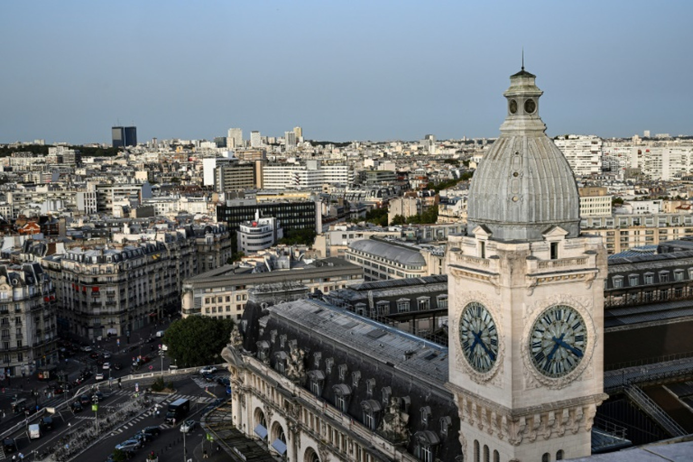 La métropole de Lyon a dévoilé le projet de transformation du Centre d'échanges de Lyon Perrache (CELP), énorme bâtiment jouxtant la gare du même nom, construit à l'époque du tout-voiture, et qui coupe en deux le centre lyonnais © JEFF PACHOUD