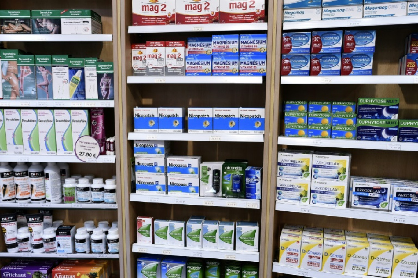 Sur les réseaux sociaux, dans des publicités ou même en pharmacies, des dizaines de produits proposent de "booster son immunité" face à la période hivernale © STEPHANE DE SAKUTIN