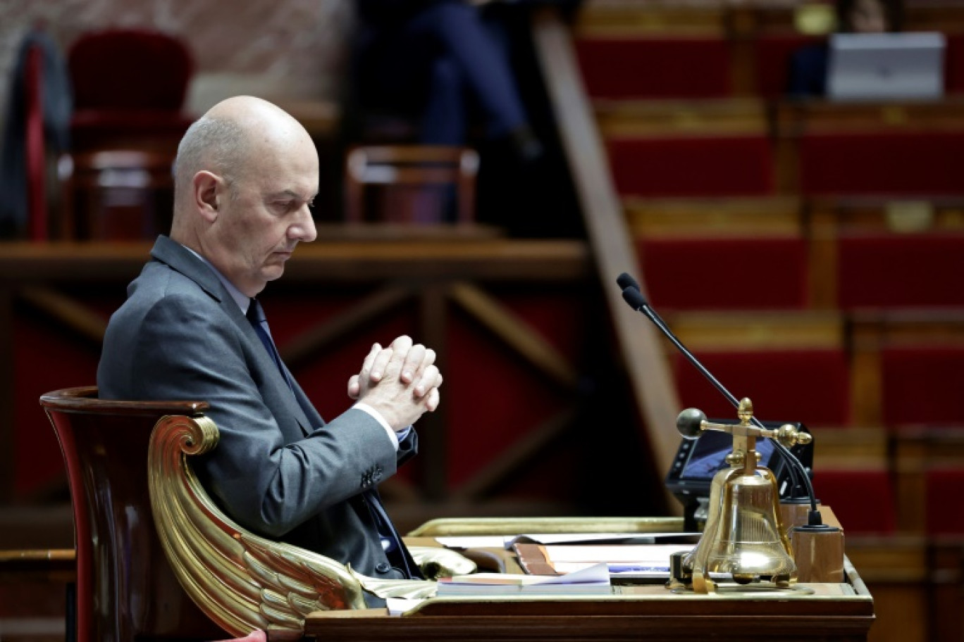 Le député macroniste Roland Lescure lors d'une session de questions au gouvernement à l'Assemblée nationale, Paris, le 30 octobre 2024 © STEPHANE DE SAKUTIN