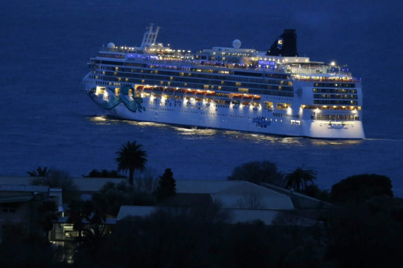 Le maire de Nice Christian Estrosi a signé  un arrêté visant à interdire les escales des gros bateaux de croisière dans les eaux de sa métropole © VALERY HACHE