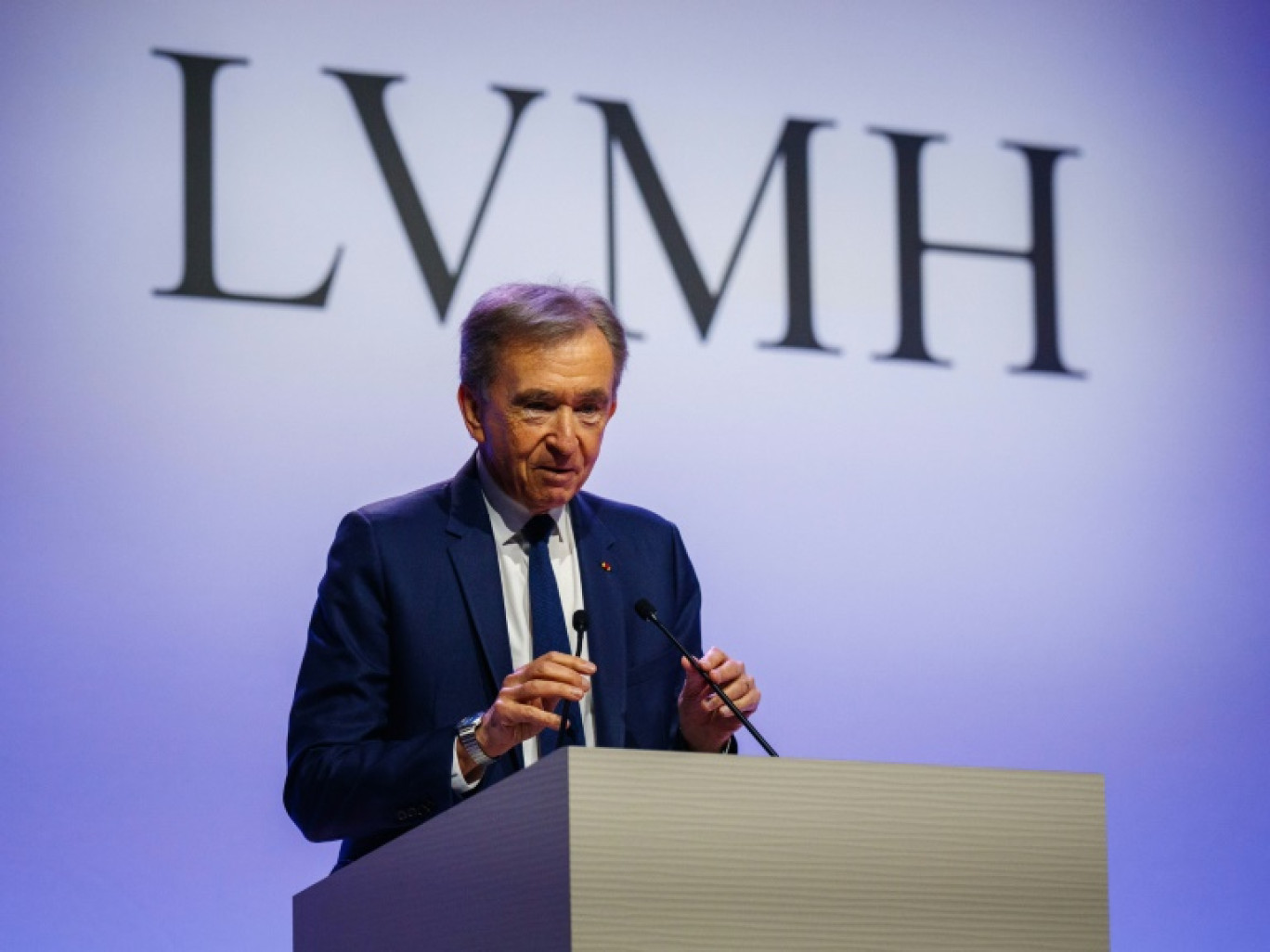 Le PDG de LVMH, Bernard Arnault, lors de la présentation des résultats annuels du groupe, à Paris le 28 janvier 2025 © Dimitar DILKOFF