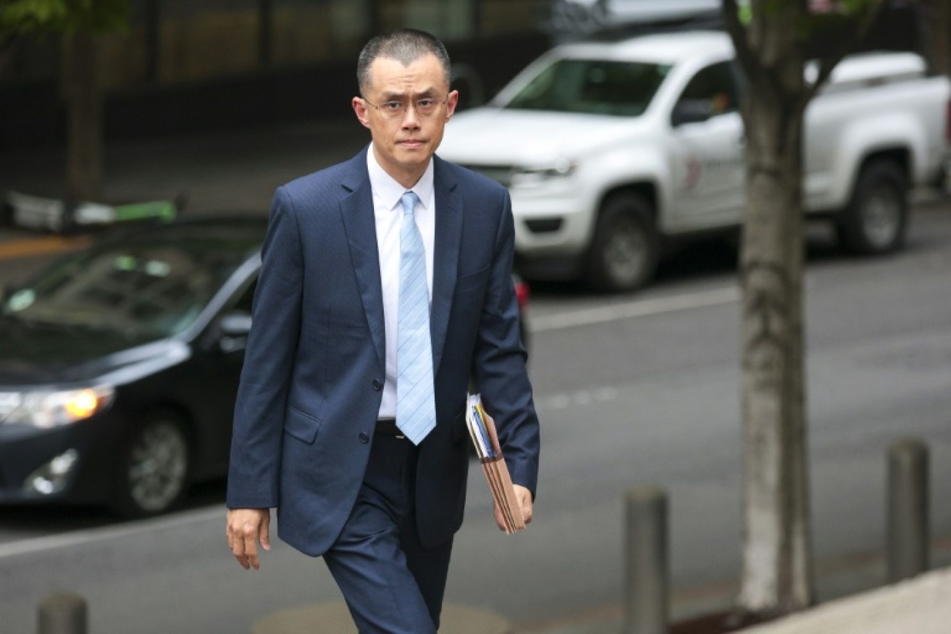 L'ancien patron de Binance Changpeng Zhao à son arrivée au tribunal de Seattle, aux Etats-Unis, le 30 avril 2024 © Jason Redmond