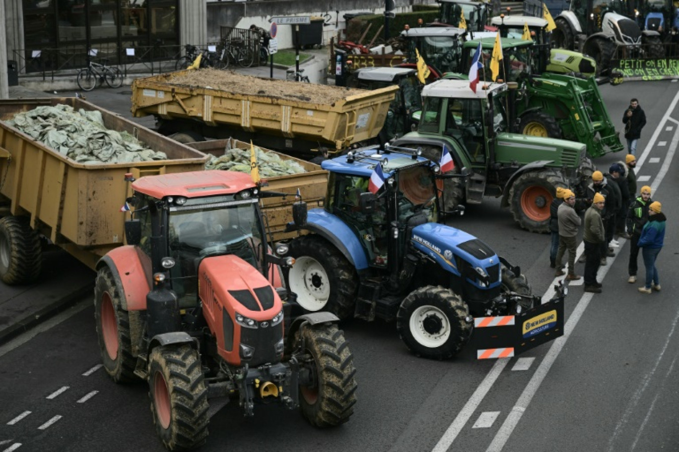 Des agriculteurs de la coordination rurale durant des manifestations contre l'accord UE-Mercosur, à Pessac, en Gironde, le 19 novembre 2024 © PHILIPPE LOPEZ