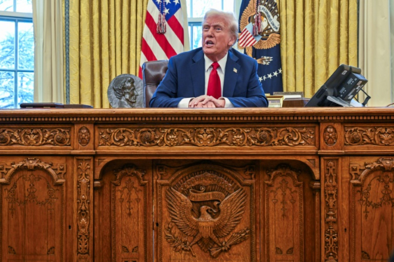 Le président américain Donald Trump dans le Bureau ovale à la Maison Blanche le 30 janvier 2025 © ROBERTO SCHMIDT