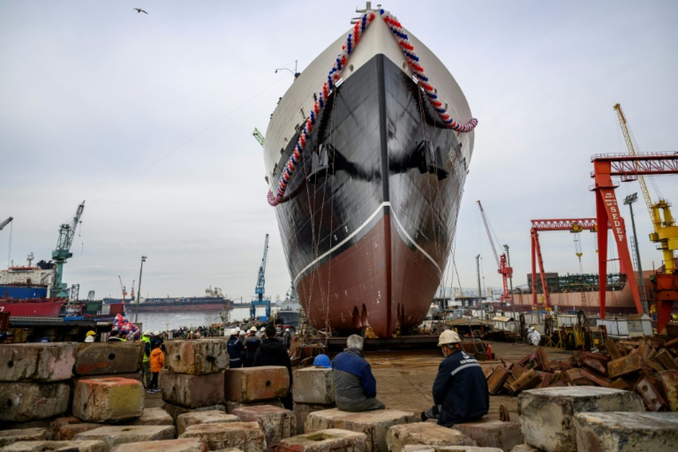 Le plus long cargo éolien du monde, Neoliner Origin, lors de la cérémonie de son lancement au port de Tuzla, près d'Istanbul, le 31 janvier 2025 en Turquie © Yasin AKGUL