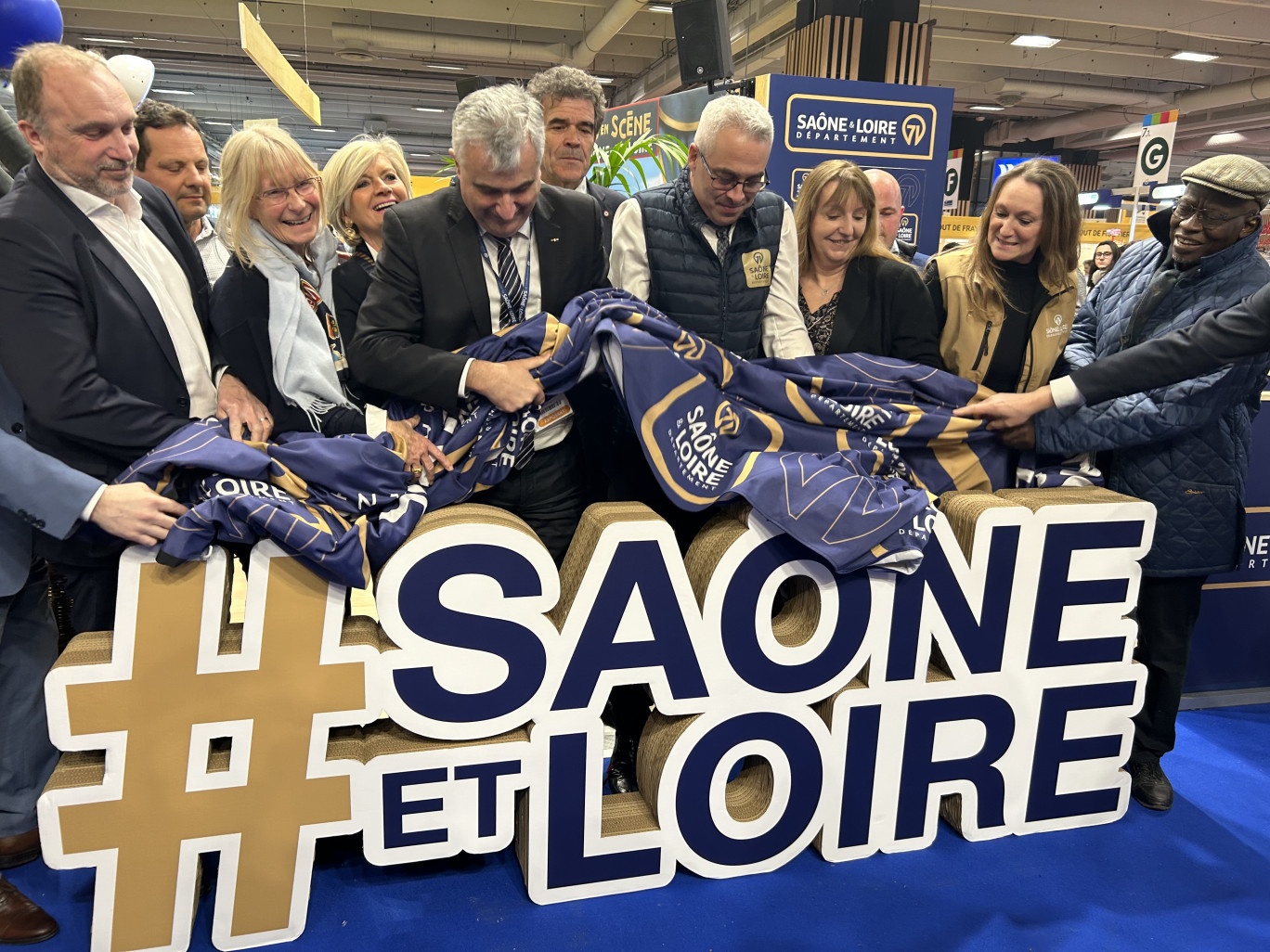 Le 24 février, les membres du département, ont inauguré le stand de la Saône-et-Loire. © Aletheia Press / L.Péron. 