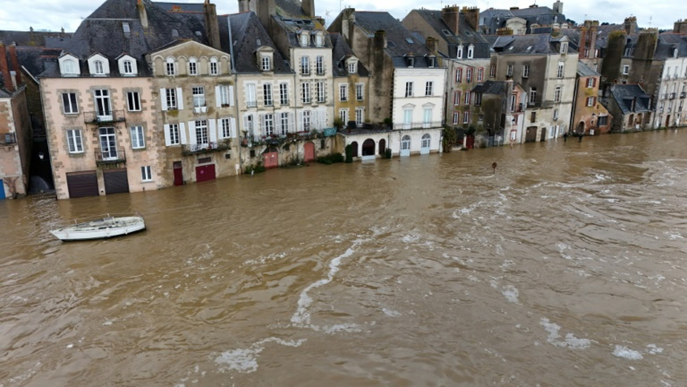 Vue aérienne des inondations à Redon, en Ille-et-Vilaine, le 30 janvier 2025 © Damien MEYER