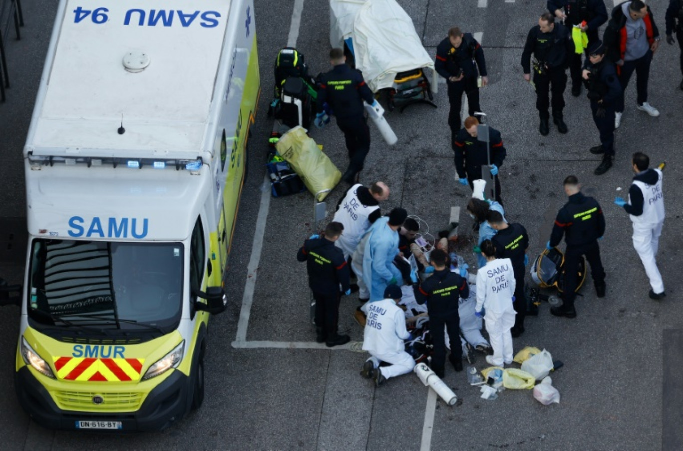 Une équipe d'urgence médicale à la gare d'Austerlitz à Paris le 3 février 2025 © Xavier GALIANA