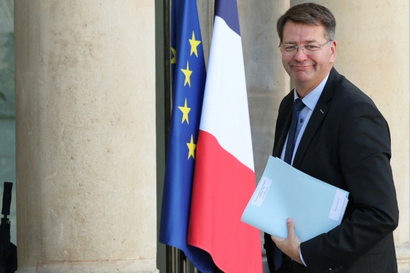 Patrice Vergriete, alors  ministre délégué au Logement,  arrive à l'Elysée, le 25 septembre 2023 à Paris © Mehdi FEDOUACH