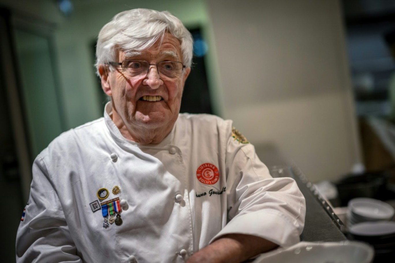 Bruno Goussault, père de la cuisson sous vide à juste température, lors d'une interview à Lyon, le 26 janvier 2025 © JEFF PACHOUD