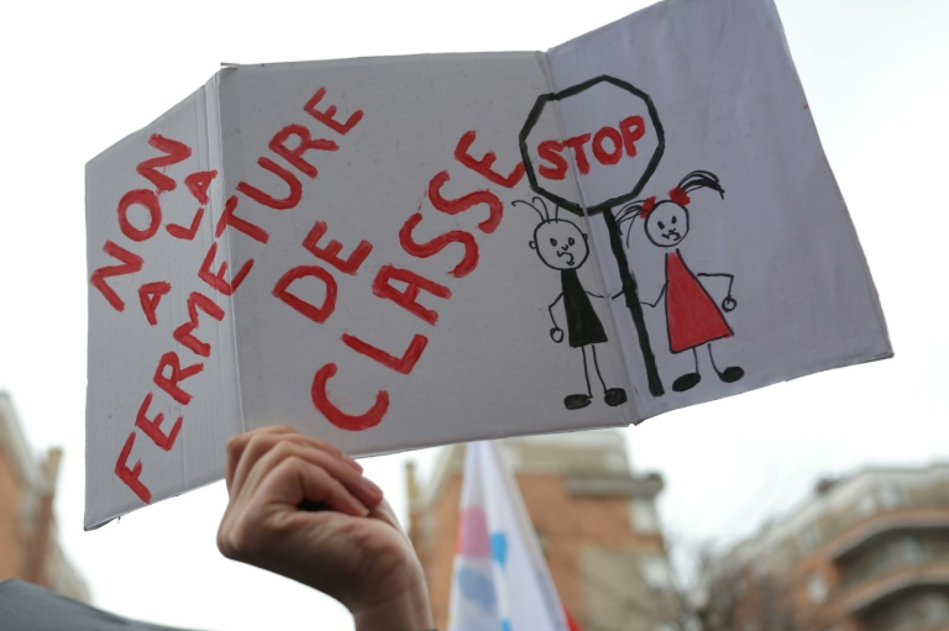 Manifestation le 11 février 2025 à Paris contre les fermetures de classes à la prochaine rentrée dans les écoles maternelles et primaires © Thomas SAMSON