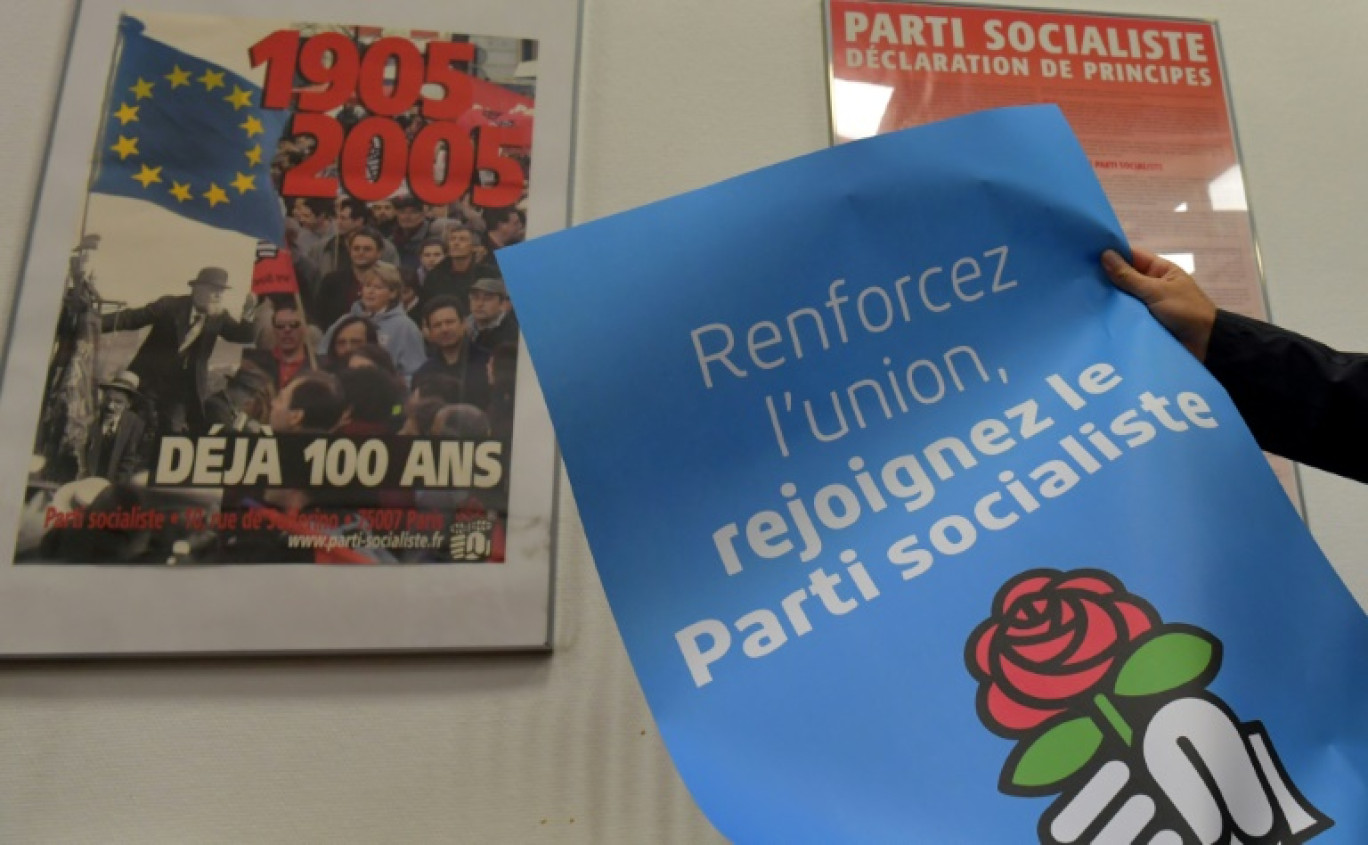 Le Parti socialiste, qui s'est distingué de ses partenaires du Nouveau front populaire en ne censurant pas le gouvernement de François Bayrou, s'en sortirait tout seul aussi bien que ces derniers réunis © JEAN-FRANCOIS MONIER