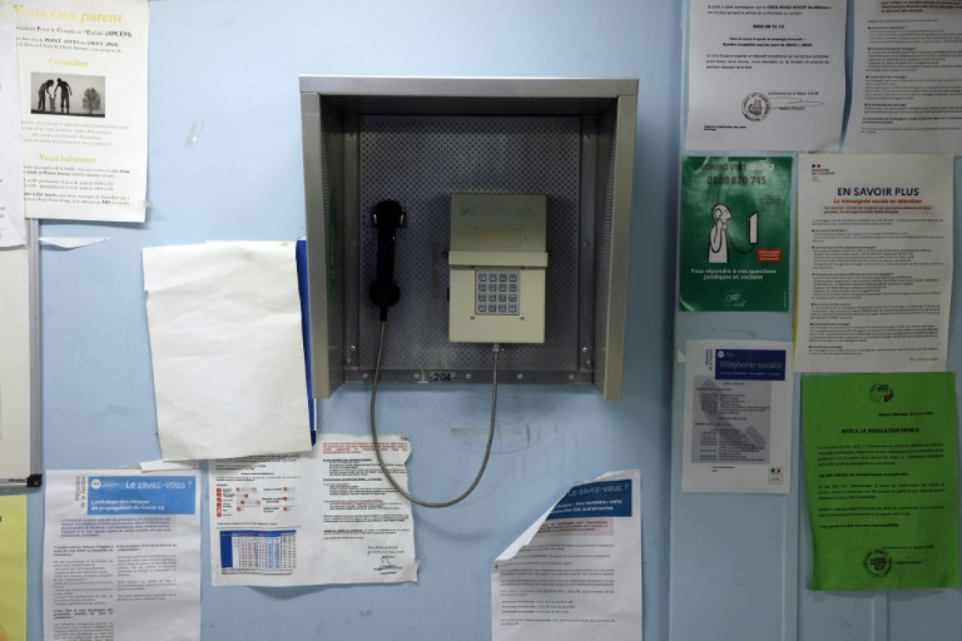 Un point-phone à la prison de Fleury-Mérogis, en Essonne, le 15 septembre 2021 © Ludovic MARIN