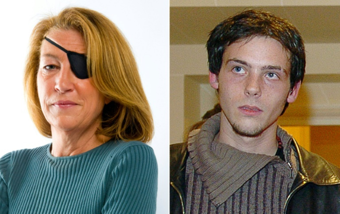 Photos de la journaliste américaine Marie Colvin (g) prise dans un lieu et à une date non spécifiés par son employeur le Sunday Times, et du photojournaliste français Rémi Ochlik, prise par l'AFP en février 2005 dans un lieu non spécifié © STEPHANE DE SAKUTIN