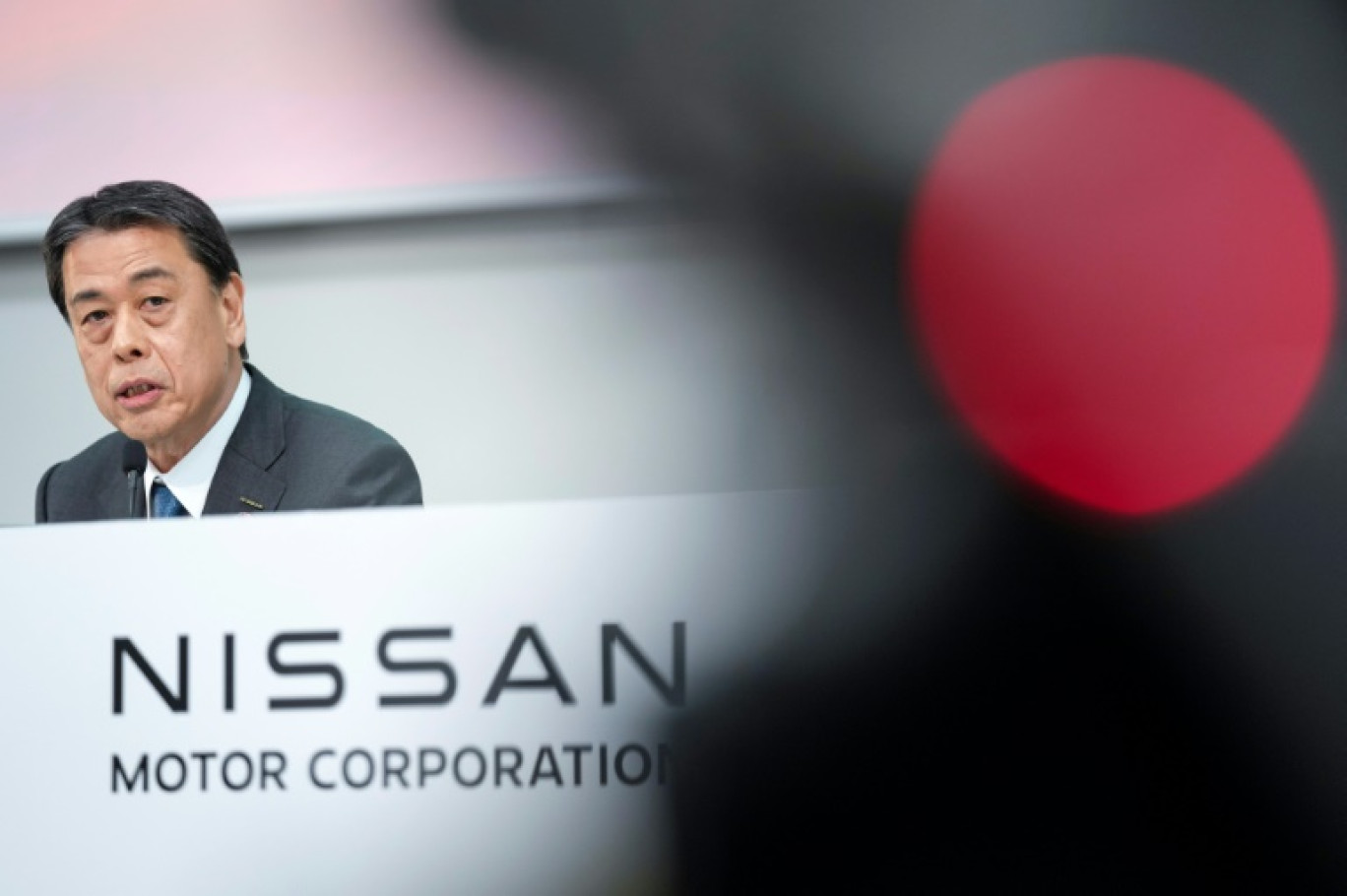 Le PDG de Nissan, Makoto Uchida, lors d'une conférence de presse au siège du constructeur nippon à Yokohama le 13 février 2025. © Yuichi YAMAZAKI