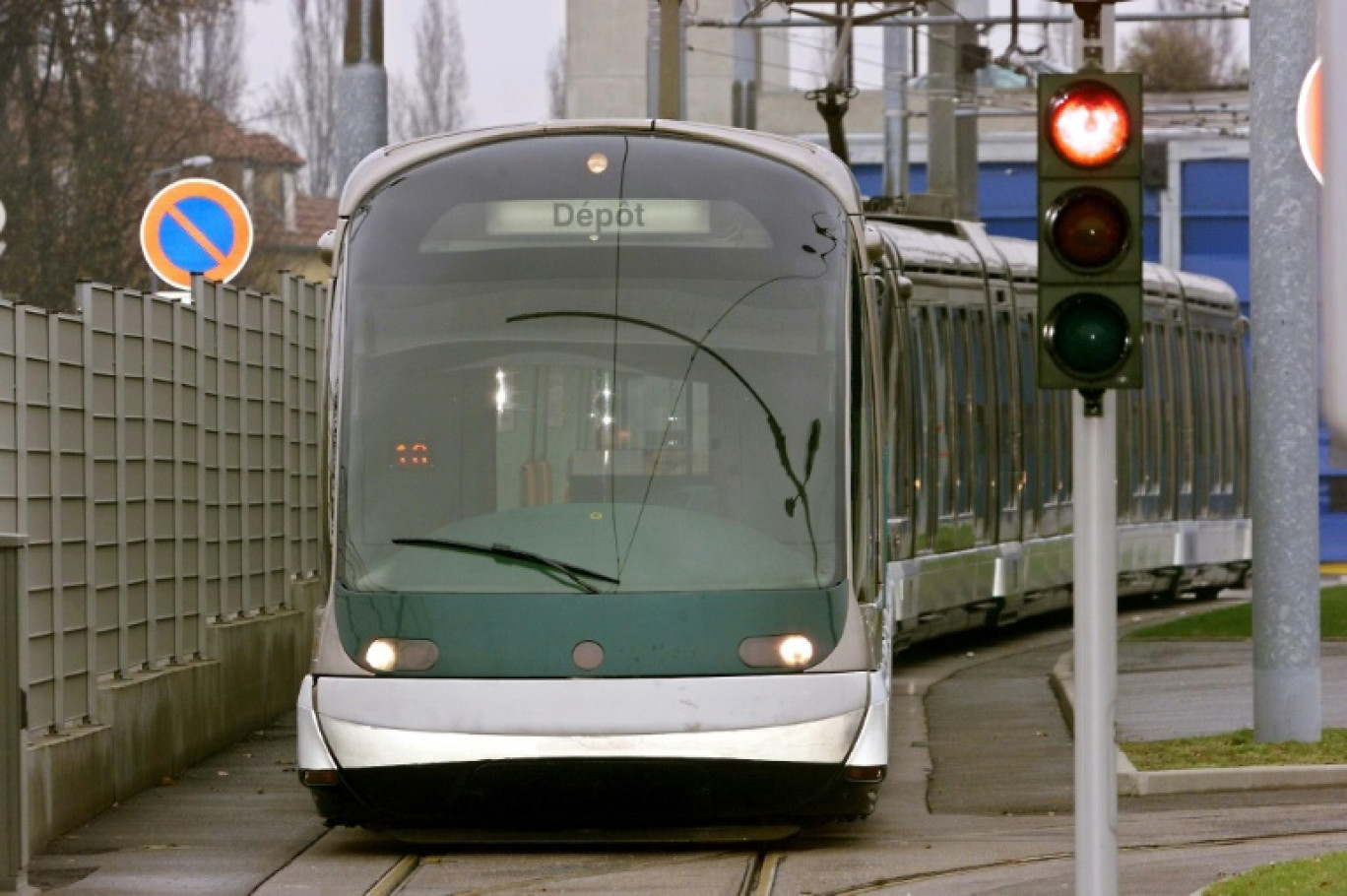 Des agents chargés de contrôler les voyageurs dans les transports publics strasbourgeois exercent leurs fonctions sans avoir obtenu auprès de la justice l'assermentation nécessaire © GERARD CERLES