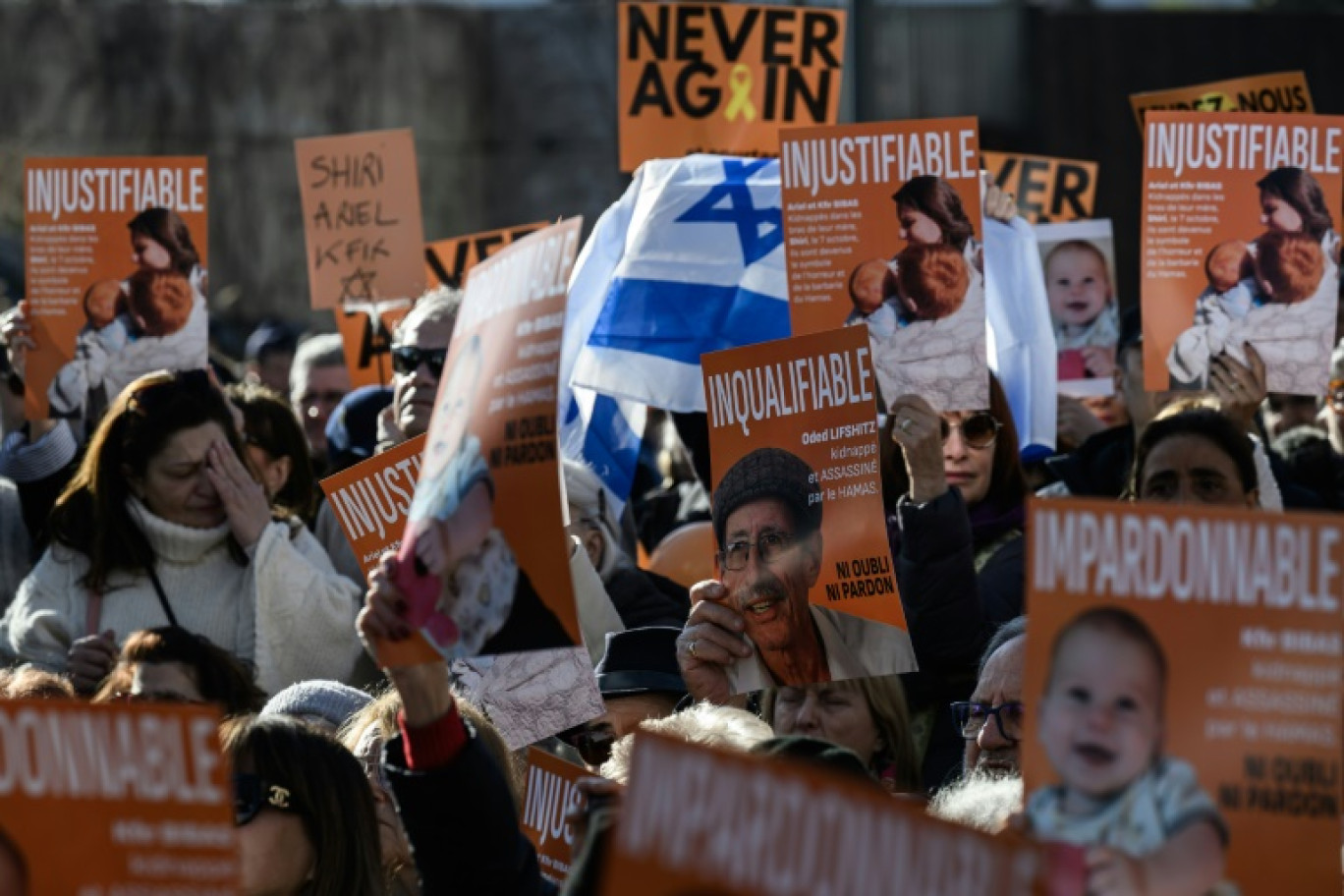 Manifestation pour dénoncer "l'injustifiable" décès des otages israéliens aux mains du Hamas, le 23 février 2025 à Lyon © JEAN-PHILIPPE KSIAZEK