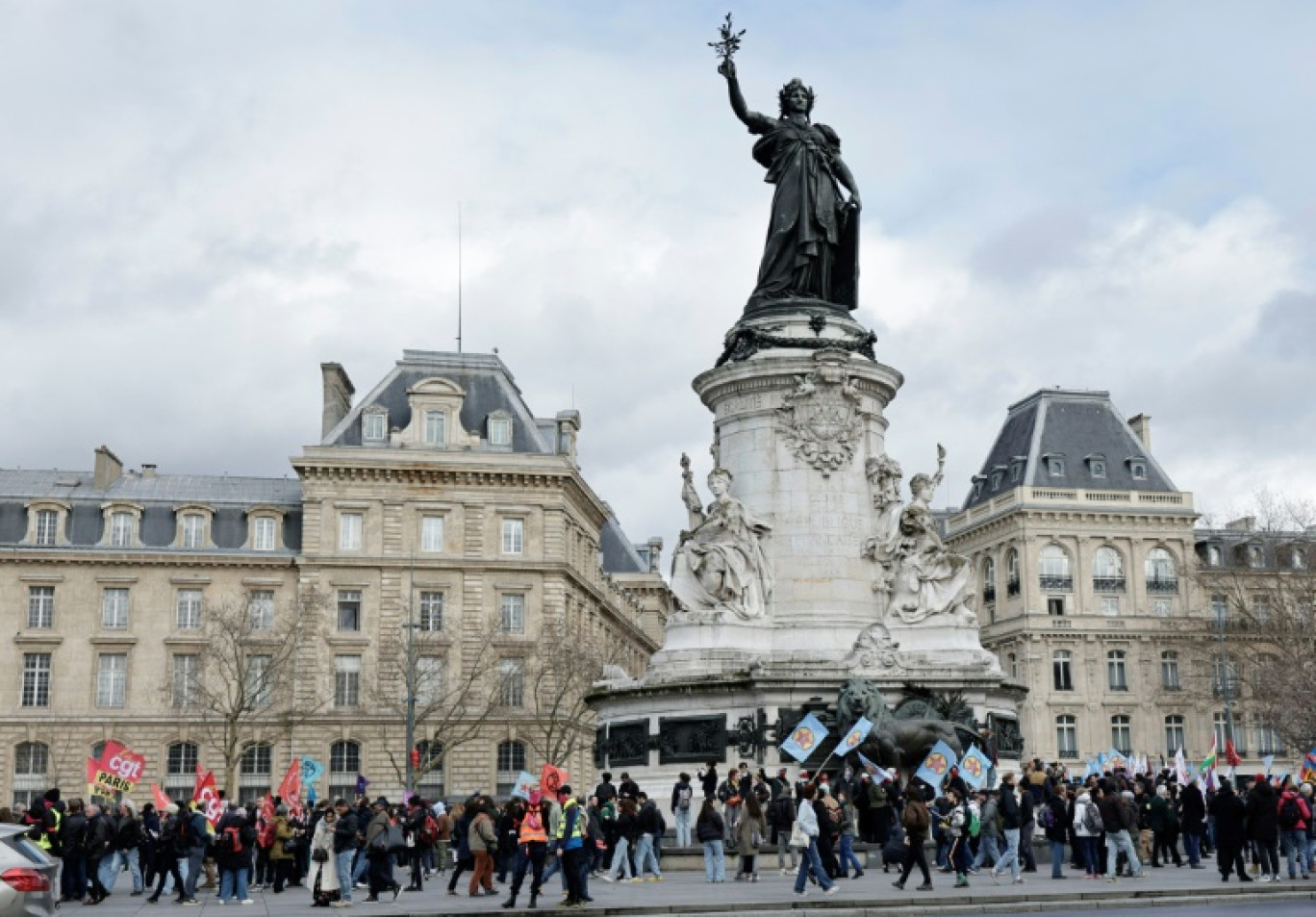 Manifestation contre le fascisme, place de la République à Paris, le 22 février 2025 © STEPHANE DE SAKUTIN