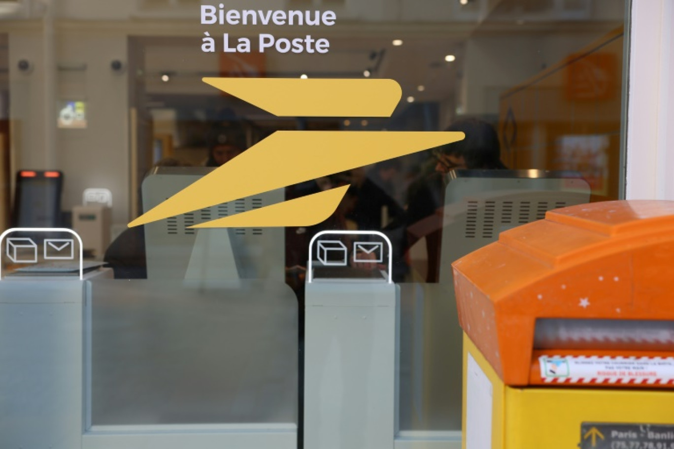 Un bureau de poste à Paris, le 10 janvier 2024 © ALAIN JOCARD