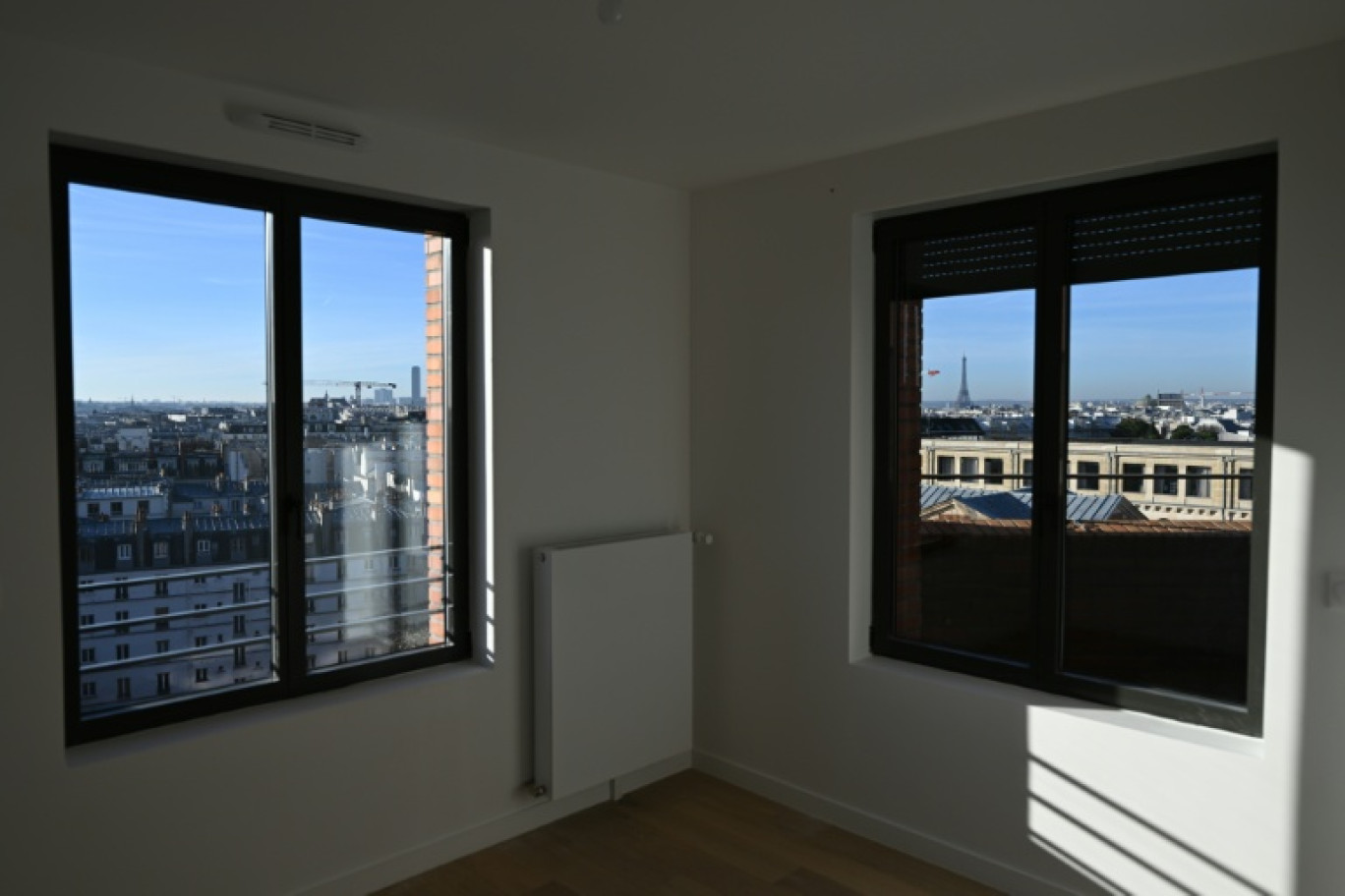 Appartement vide, à Paris, le 29 novembre 2024, dans un ancien bâtiment de La Poste, rénové et recyclé en logements et en espaces de coworking. © Grégoire CAMPIONE