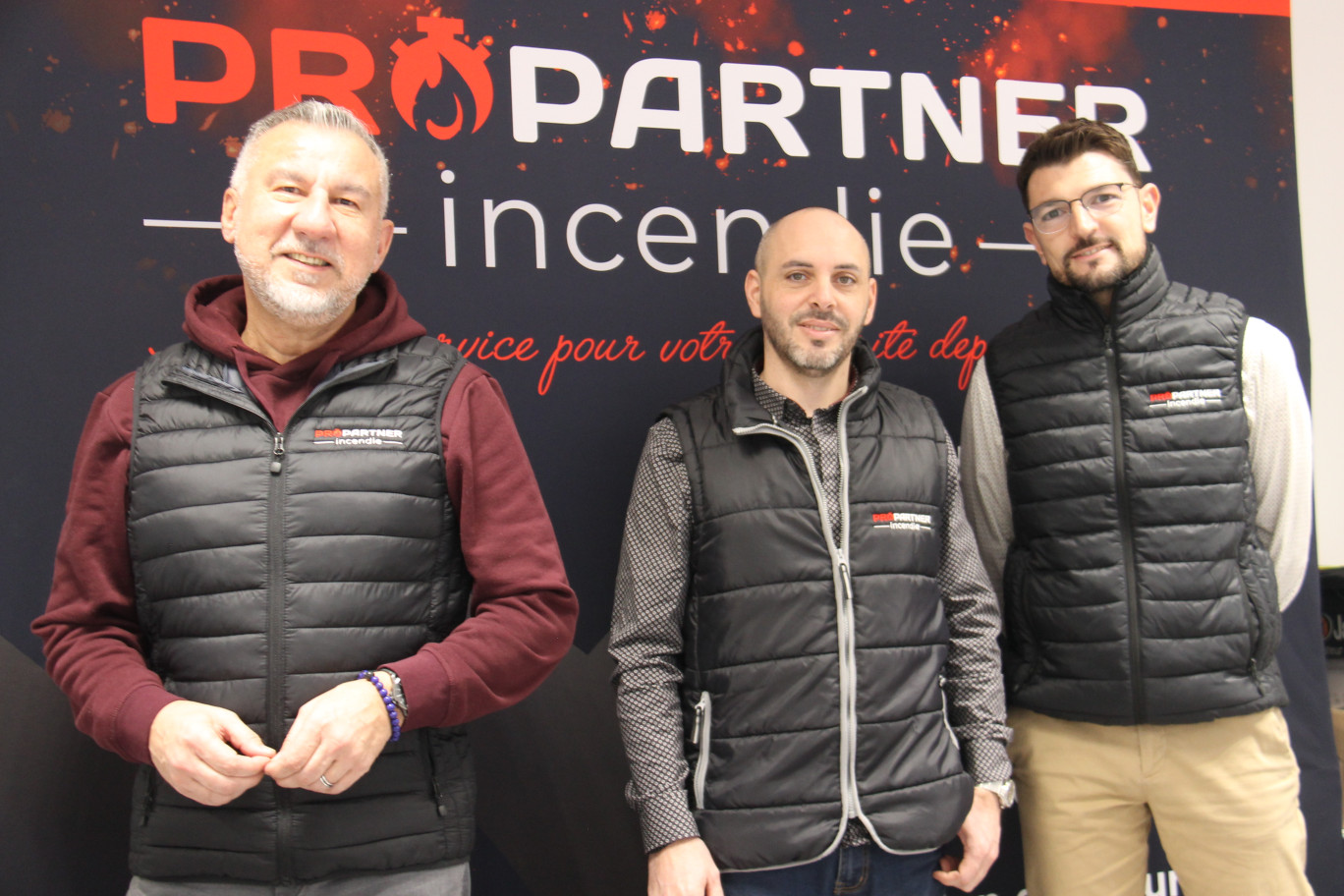 Michel Silva, responsable commercial, Alexandre Bogard  et Nicolas Capone, directeurs associés de Propartner incendie, abattent la carte formation avec ProPartner formation.n. 