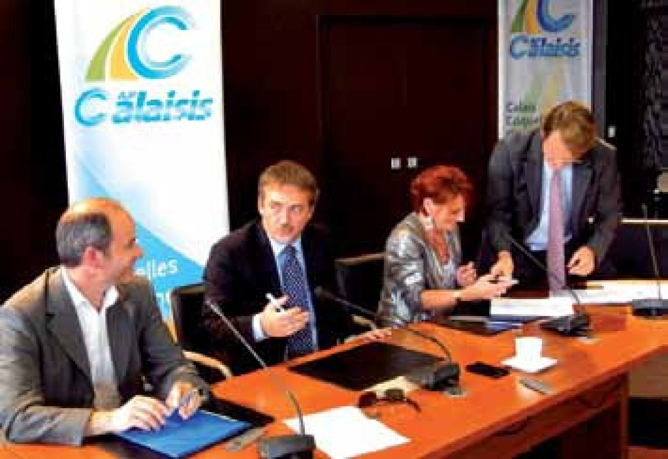 Signature de l’acte de vente du foncier entre ICE et Cap Calaisis.