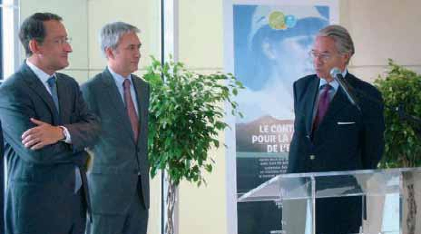 Philippe Maillard, DG de Lyonnaise des Eaux France et Laurent Besse directeur régional en compagnie de Philippe Marini.