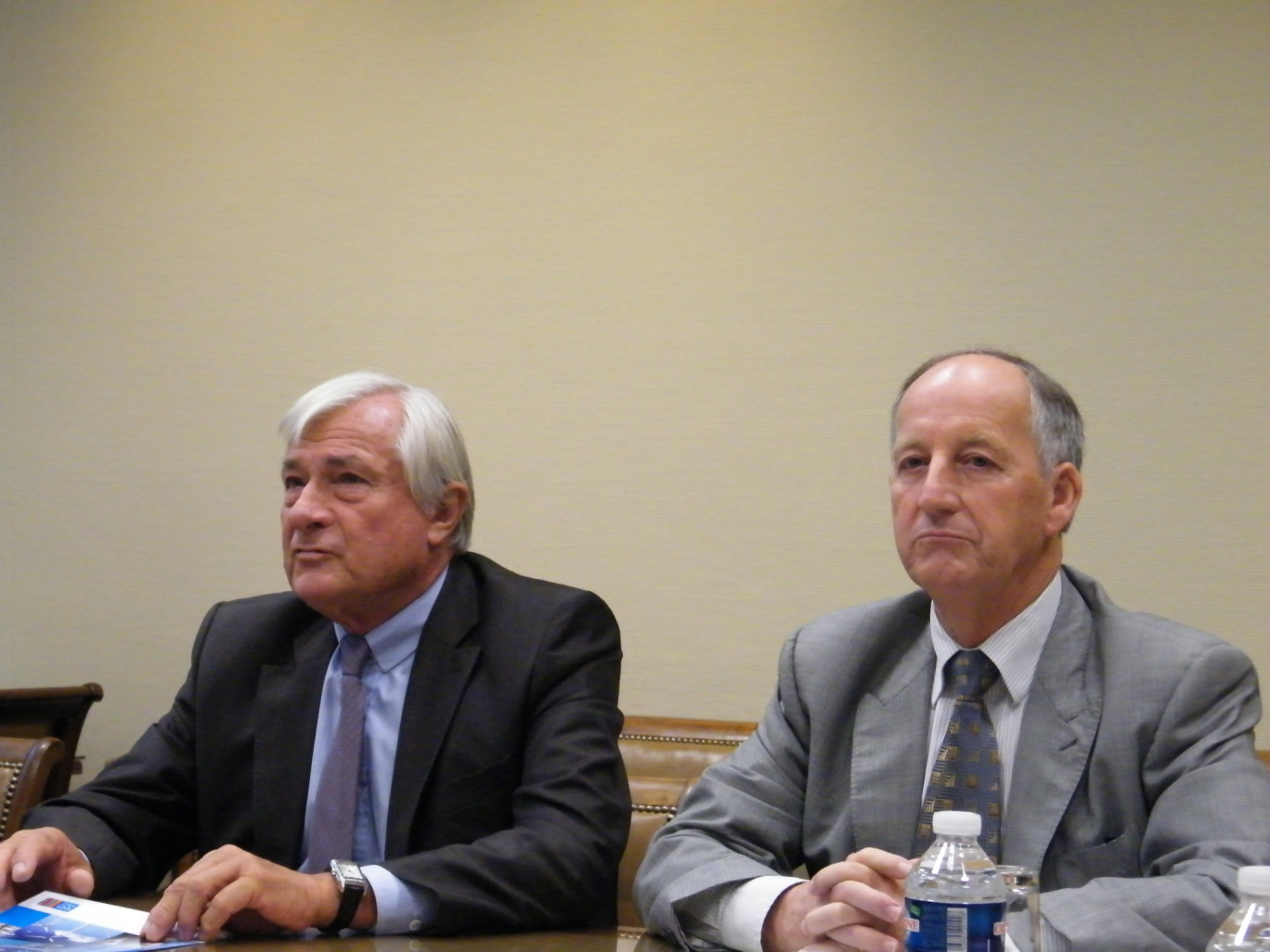 Jean-Marc Puissesseau, président de la CCI Cote d’Opale et Yves Ducrocq, animateur du think tank consulaire et rédacteur du projet territorial.