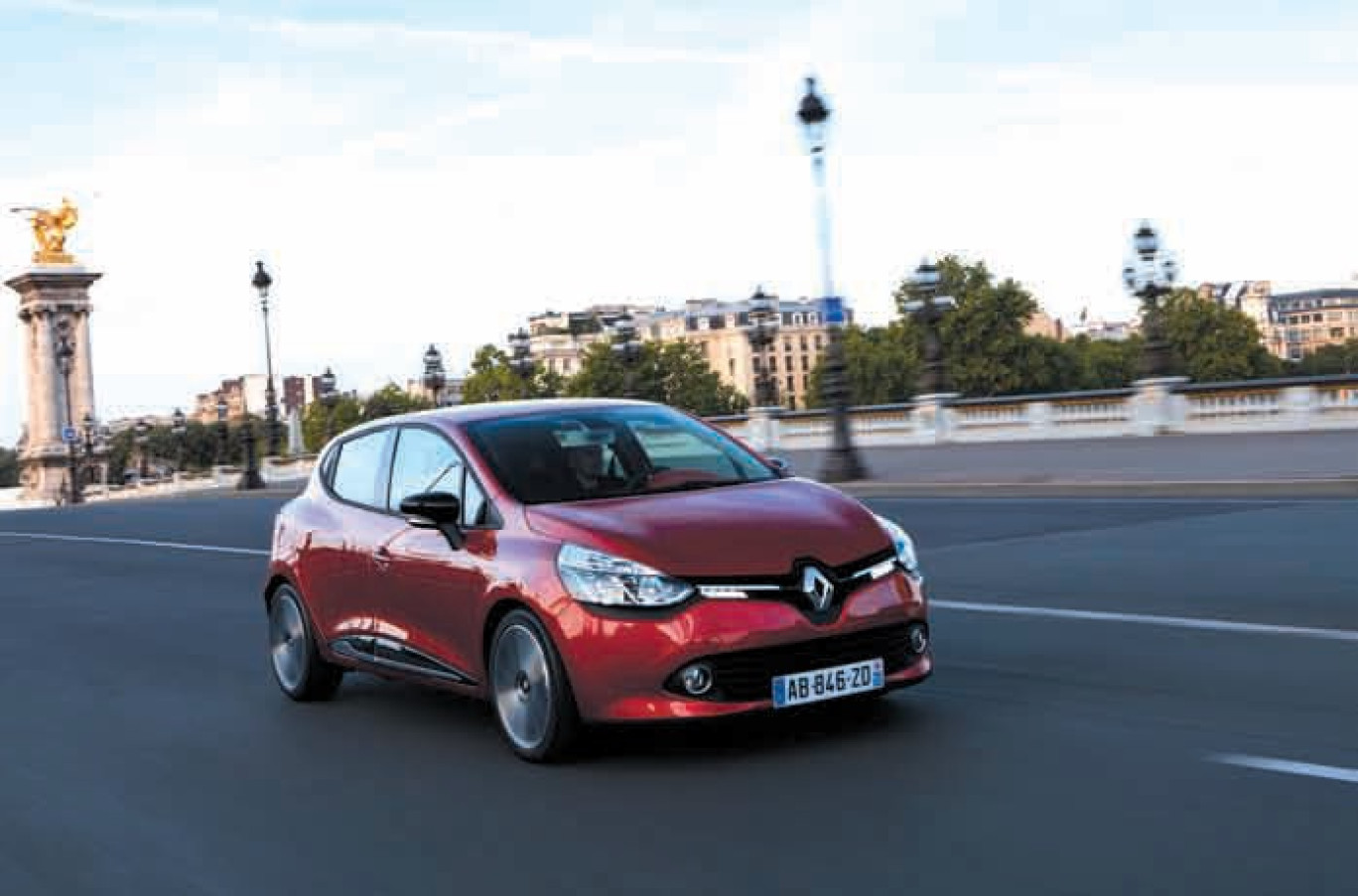 La nouvelle Clio apparaît bien adaptée aux attentes et besoins du marché. Elle peut, en toute confiance, affronter le défi commercial.