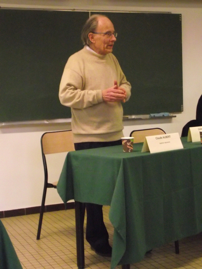 Claude Aubert (Terres Vivantes) a exposé les bienfaits de l’agriculture et de l’alimentation biologiques sur la santé.