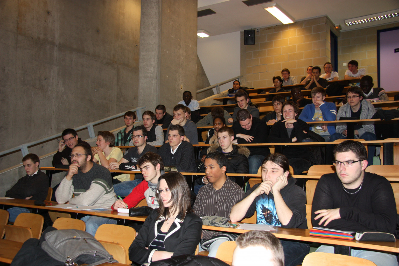 Parmi les étudiants, attentifs aux informations dispensées lors de cette journée riche en enseignements. 