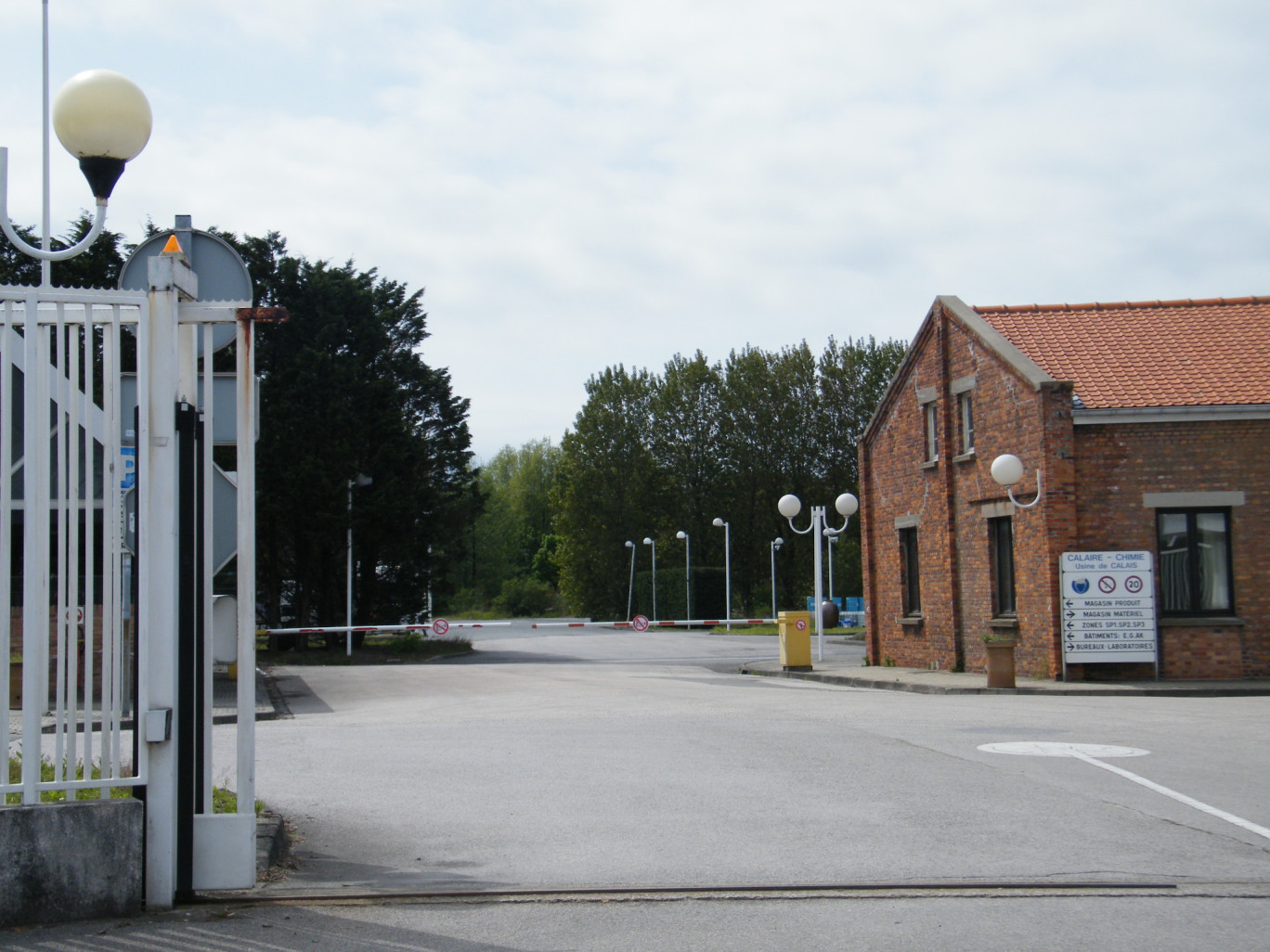 « Le site de Calaire Chimie en bordure de Calais et de Coulogne vit des heures sombres ».