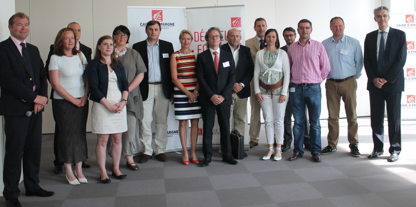 Alain Denizot et Eloi Carton avec les chefs d’entreprises signataires.