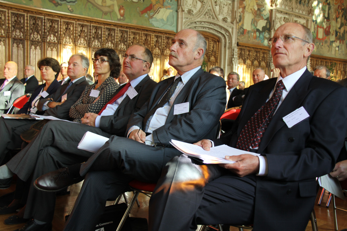 Les premiers présidents et procureurs généraux auprès des cours d’appel d’Amiens et de Douai ont marqué par leur présence l’importance de cette assemblée (à droite Jean-Claude Milot, président du tribunal de commerce d’Arras).