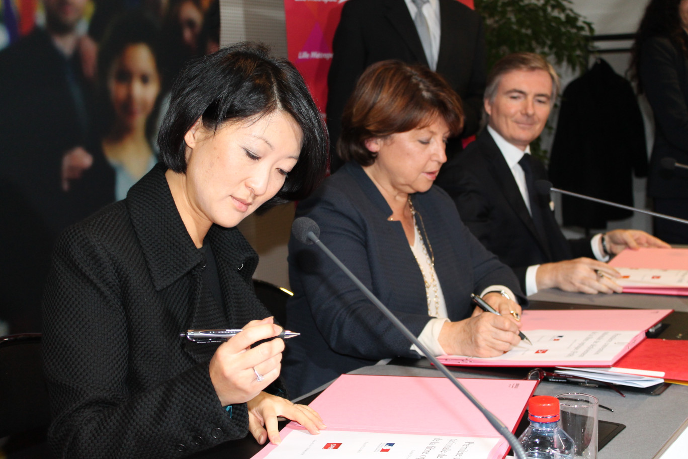 Fleur Pellerin aux côtés de Martine Aubry.