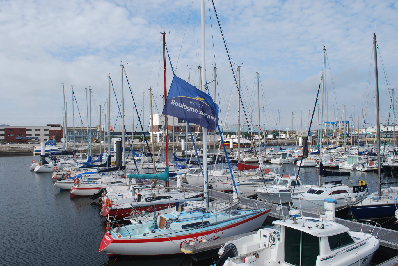 ancé un appel à projets pour augmenter de 2000 le nombre d'anneaux de son port de plaisance.