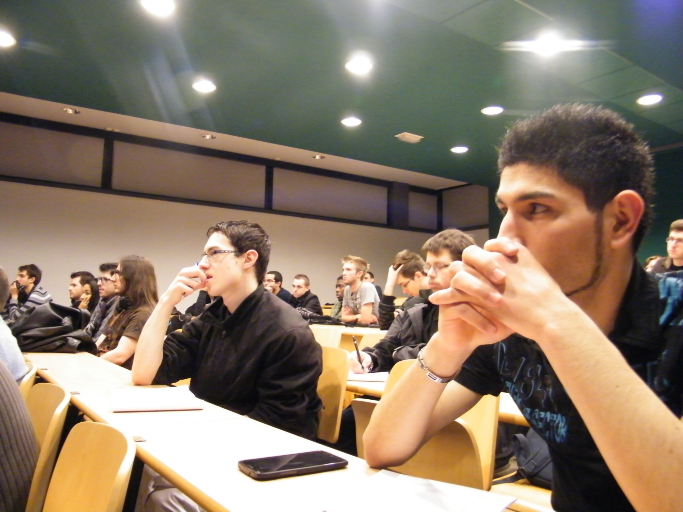 « Des aspitrants-ingénieurs de l'EILCO attentifs aux parcours des créateurs de Start-up à Calais ».