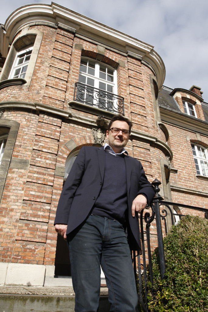 Située aux portes de Lille, La Villa Ronsard, lieu privé et inédit à la location, associe à merveille le charme et l'élégance d'un lieu d'exception.