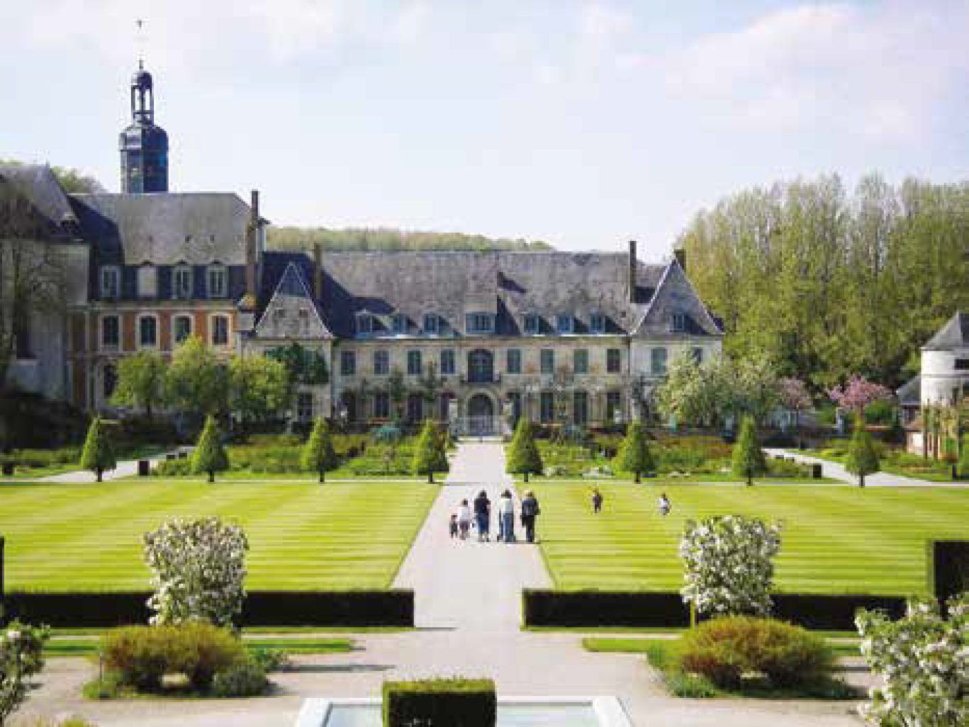 Les jardins de Valloires accueilleront un peu plus d’une demi- douzaine de professionnels des métiers d’art (peintres en décor, orfèvres, céramistes et sculpteurs).