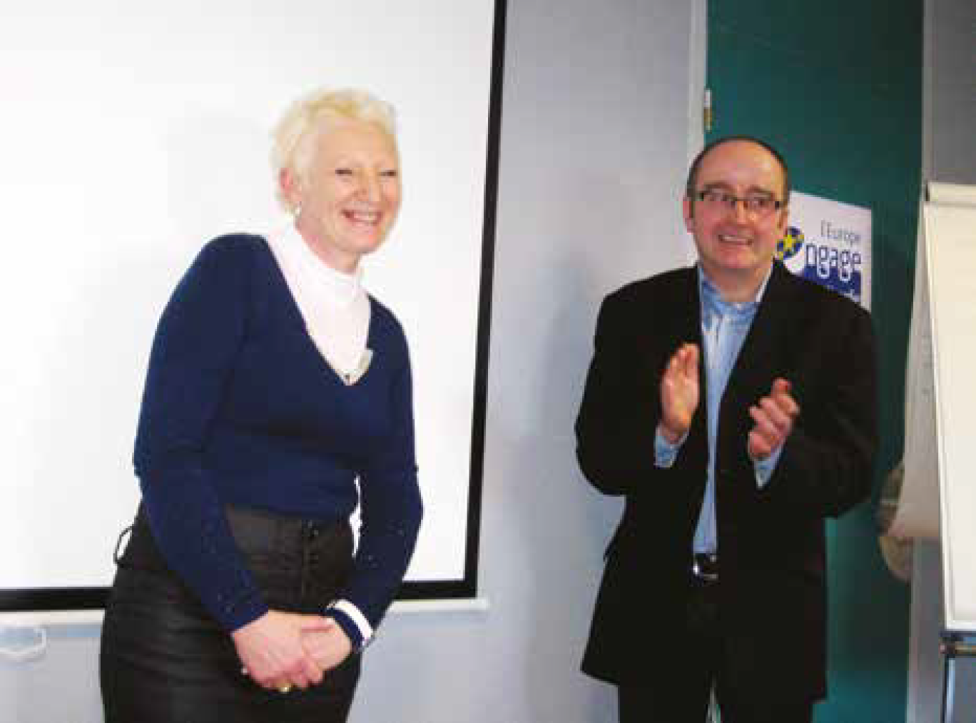 Laeticia Hard (à g.) qui a rebondi avec l’Adie et son magasin à Flesselles et Thierry Lurienne, directeur régional de l’Adie Normandie/ Picardie.