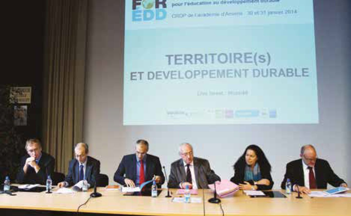 Le 27 février, l’Inra, l’Université de Lorraine et AgroParisTech ont signé un accord de coopération en vue du développement d’un Pôle européen de la Forêt en Lorraine.