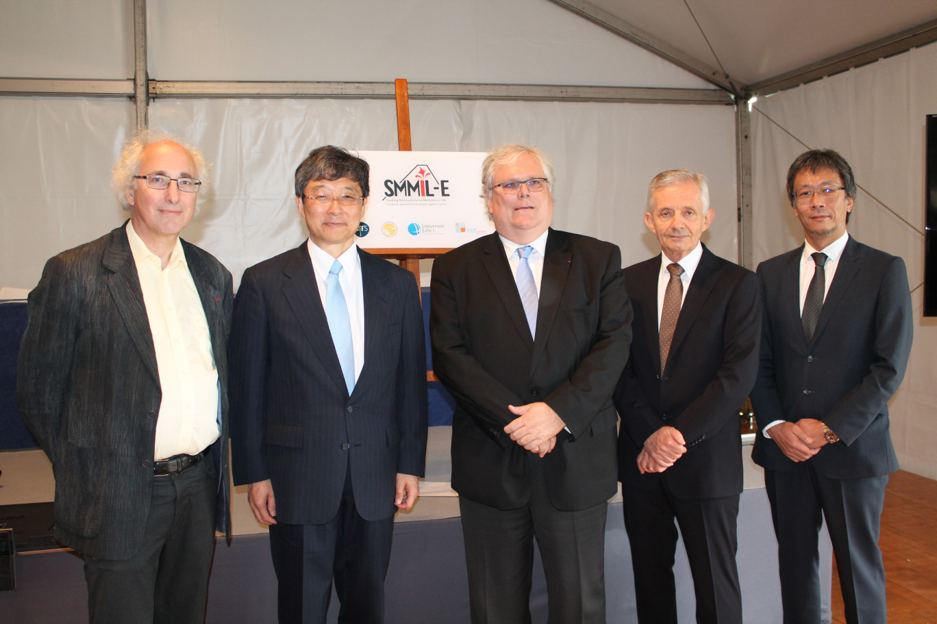 Une partie des signataires de la convention.