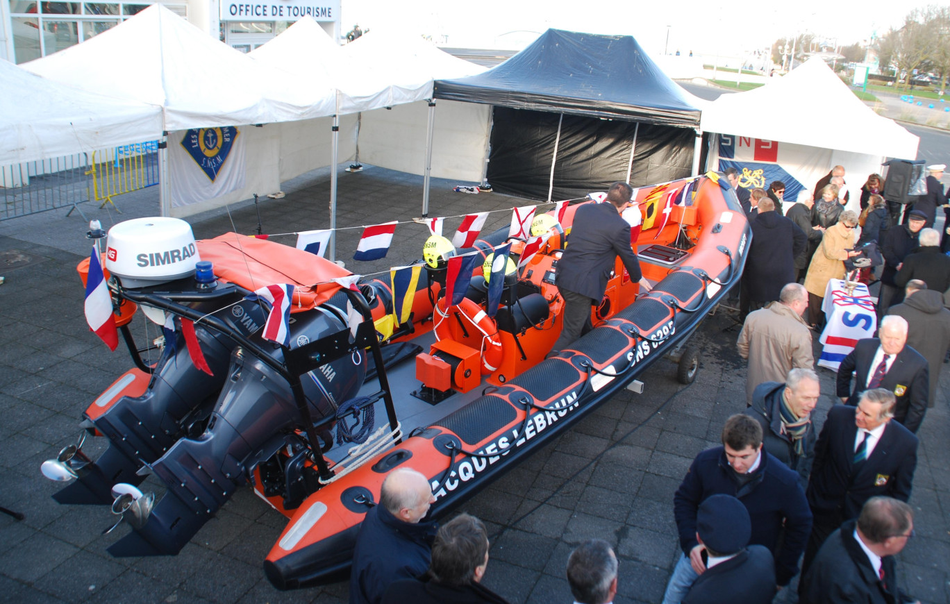 Un nouveau bateau semi-rigide pour la SNSM de Boulogne-sur-Mer