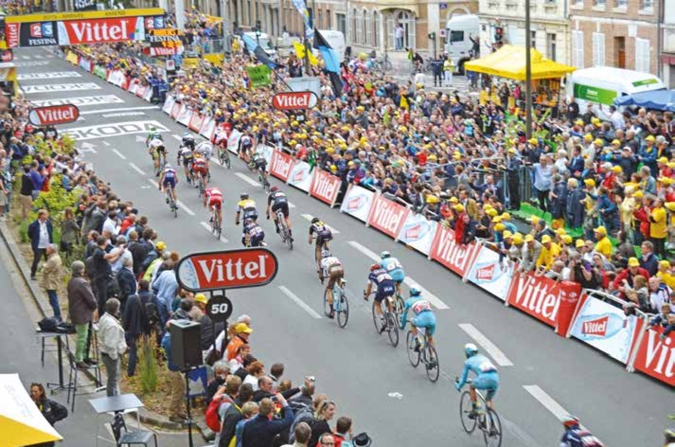 André Greipel a remporté la cinquième étape, suivi de Peter Sagan et de Mark Cavendish.