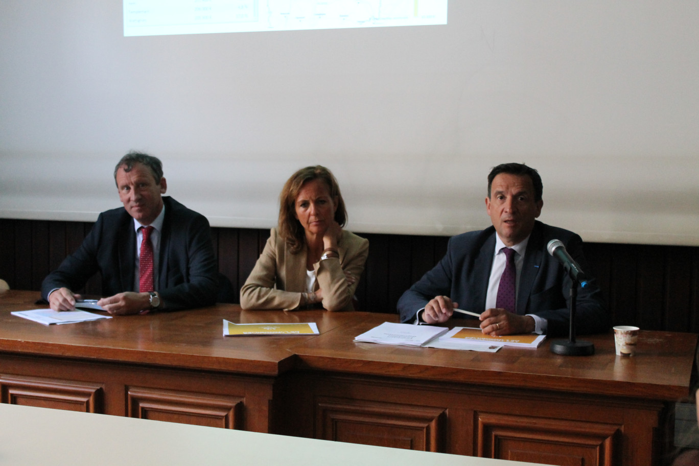 De gauche à droite, Me François Bernard, Me anne-Françoise Potié et Me Patrick Vacossin.