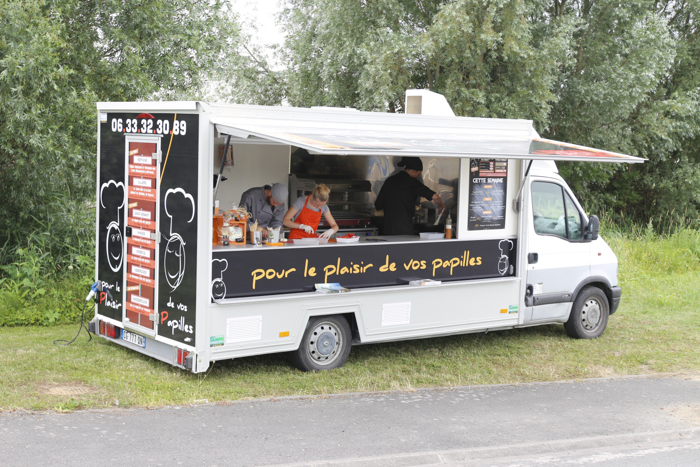 Le camion est stationné à Béthune ou Lillers le midi et le soir dans les villages de la Lys romane.